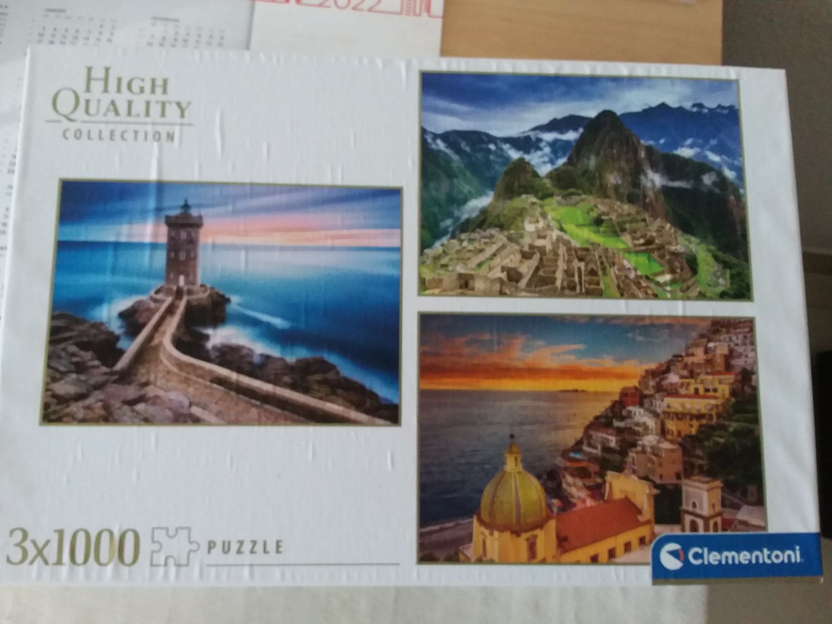 Caixa com 3 Puzzles de 1000 peças