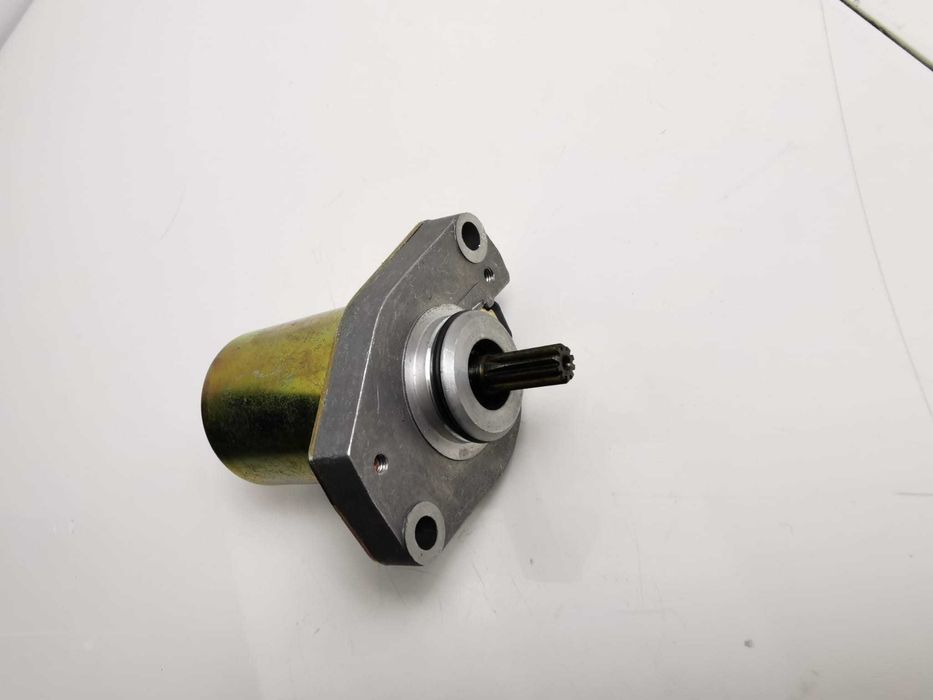 Rozrusznik skuter  YAMAHA MINARELLI  NOWY