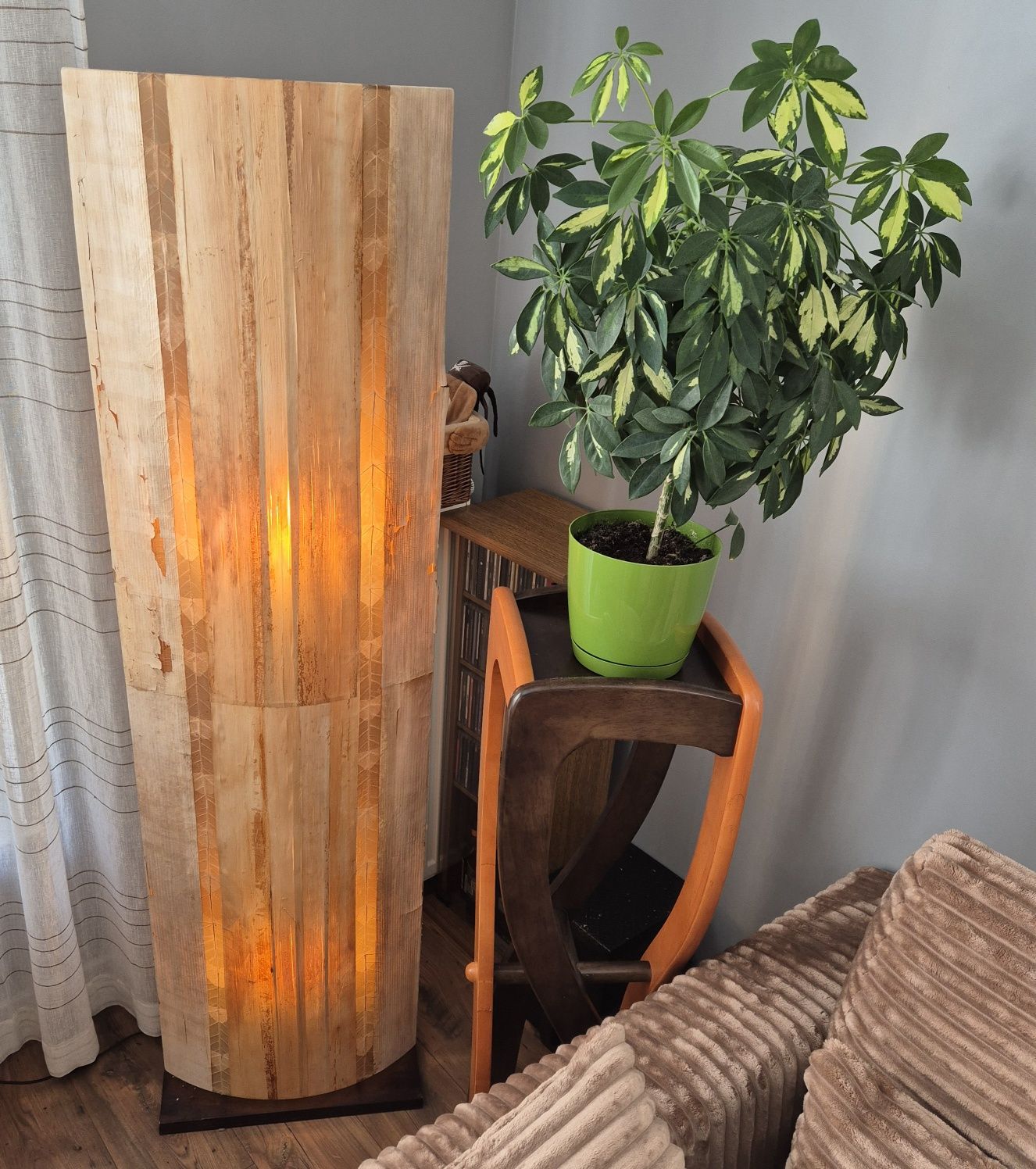 Lampa podłogowa KOMA