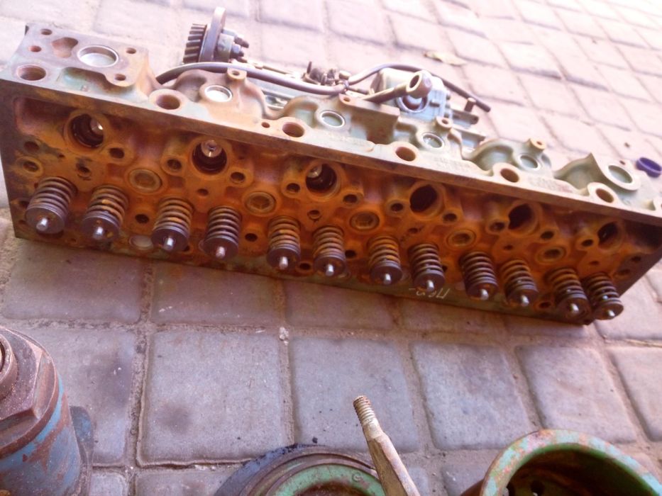 двигун Mercedes OM366 6.0 по запчастинах ГБЦ ТНВД корпус картер