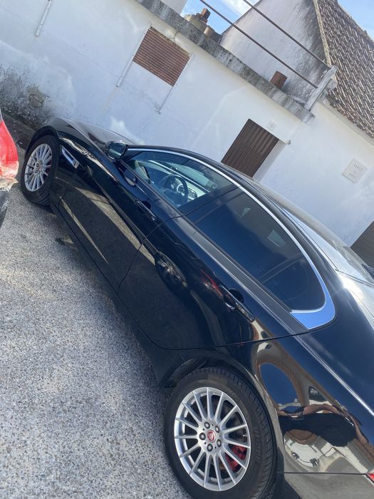 Jaguar XE 2.0 D Portfolio Aut.