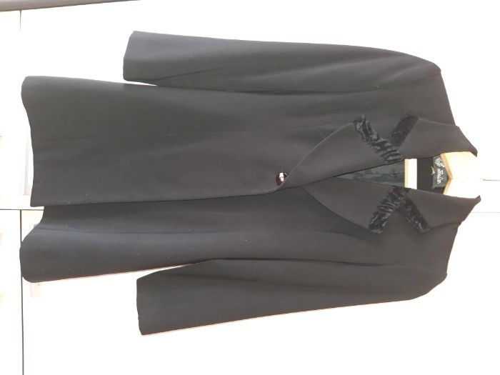 Продам черный комплект из платья и кардигана