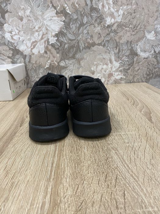 Adidas кросівки кроси кроссовки