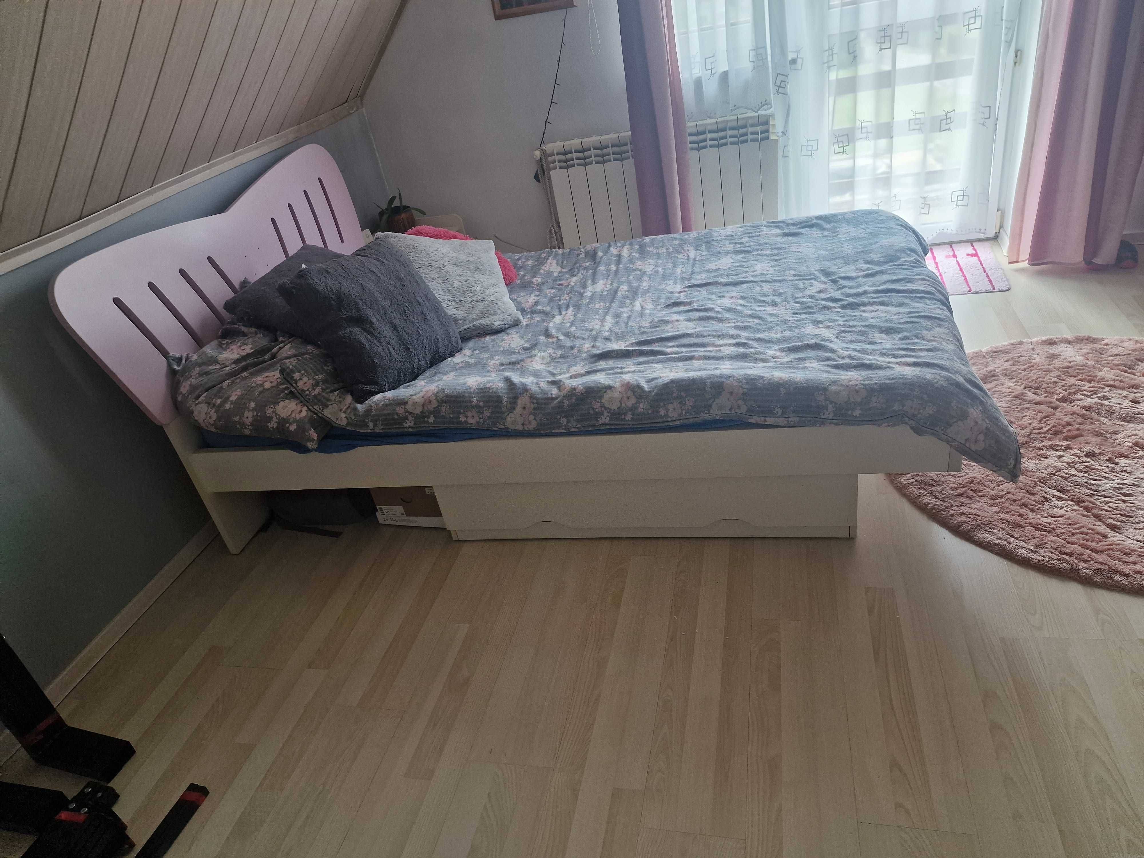 Łóżko dla dziewczynki