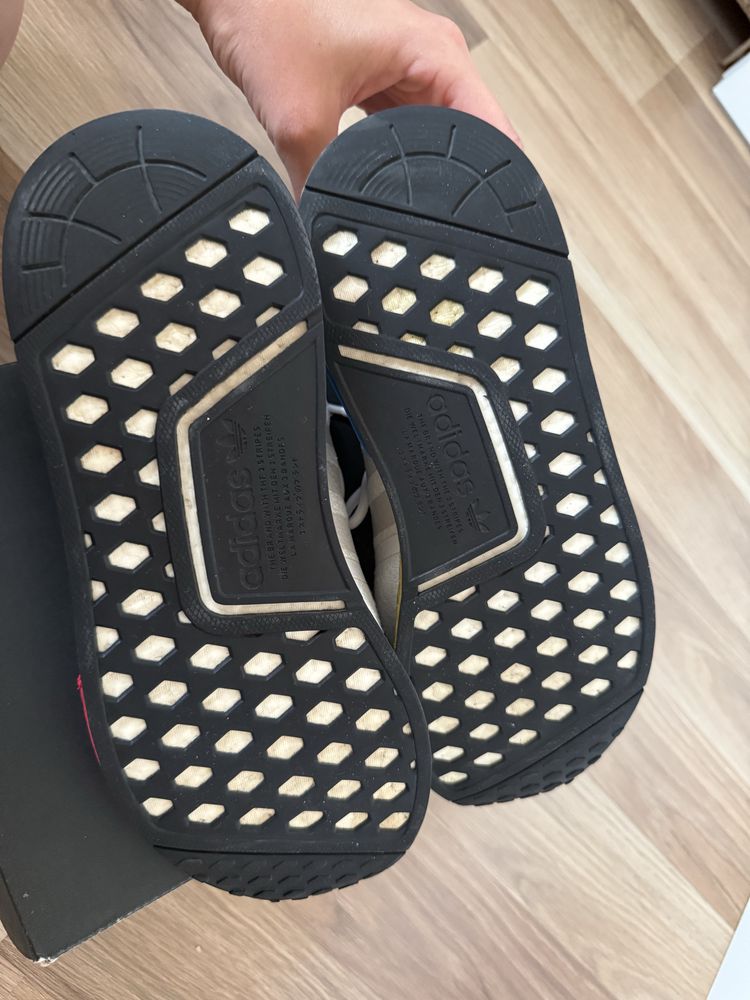 Adidas Boost biale lekkie 42 2/3