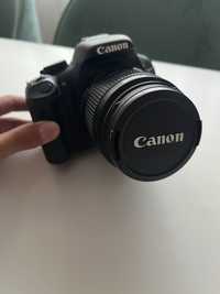 Máquina Fotográfica CANON 550D