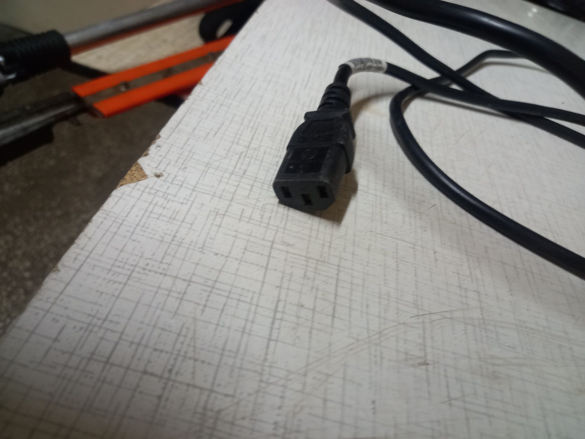 Kabel do zasilacza, laptopa, komputera
