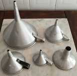 conjunto de funis em aluminio