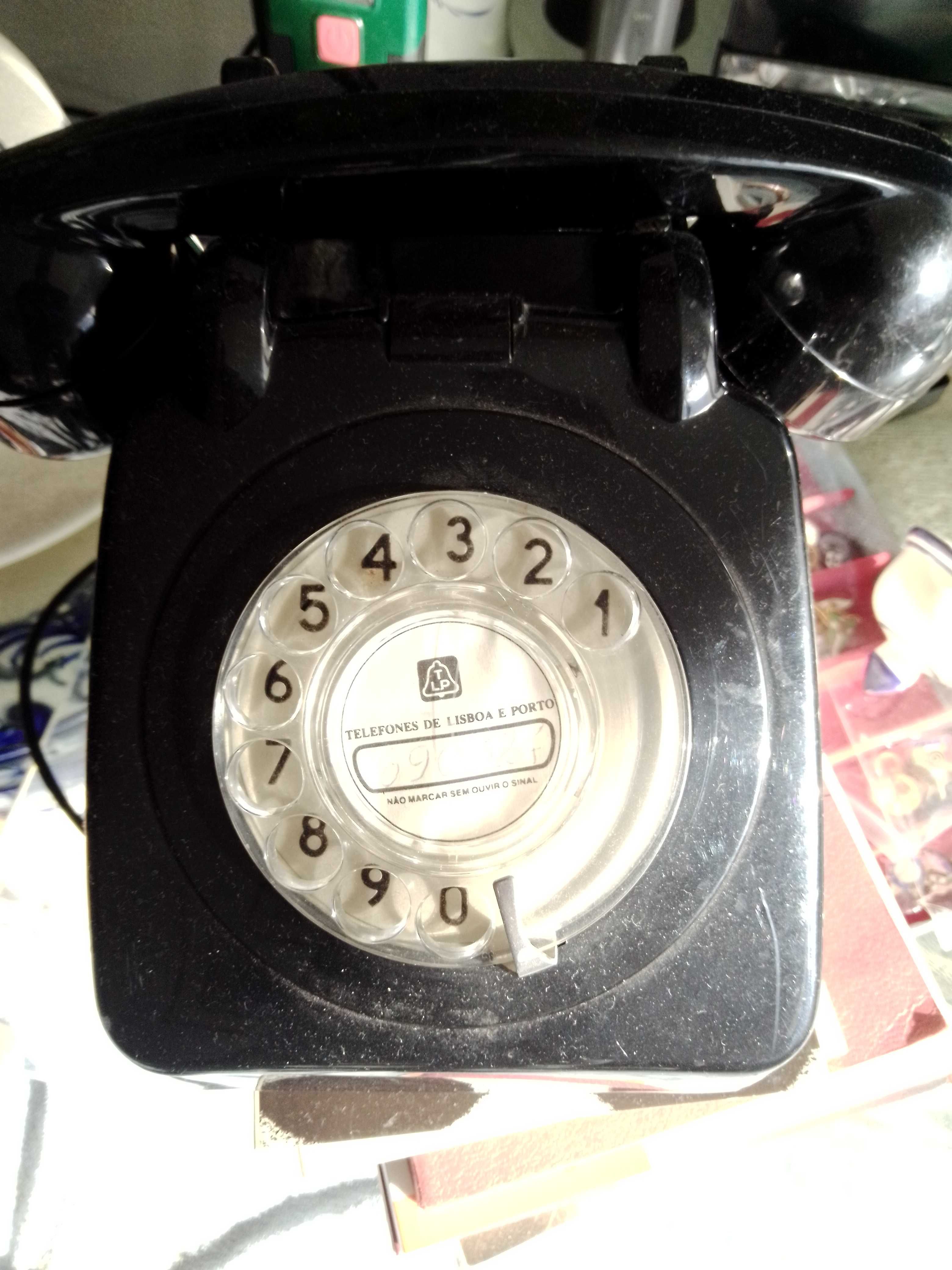 telefone antigo preto