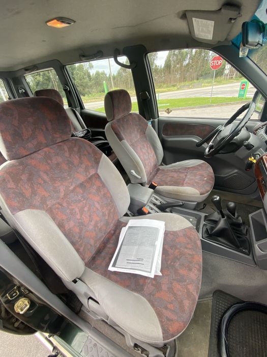 Nissan Terrano 2.4i 4x4 7 Lugares 1dono