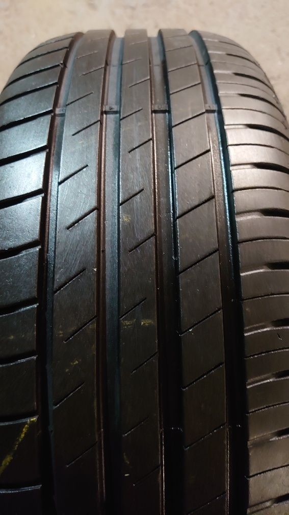 Пара летних шин Goodyear Efficient grip performance 205/55 r17