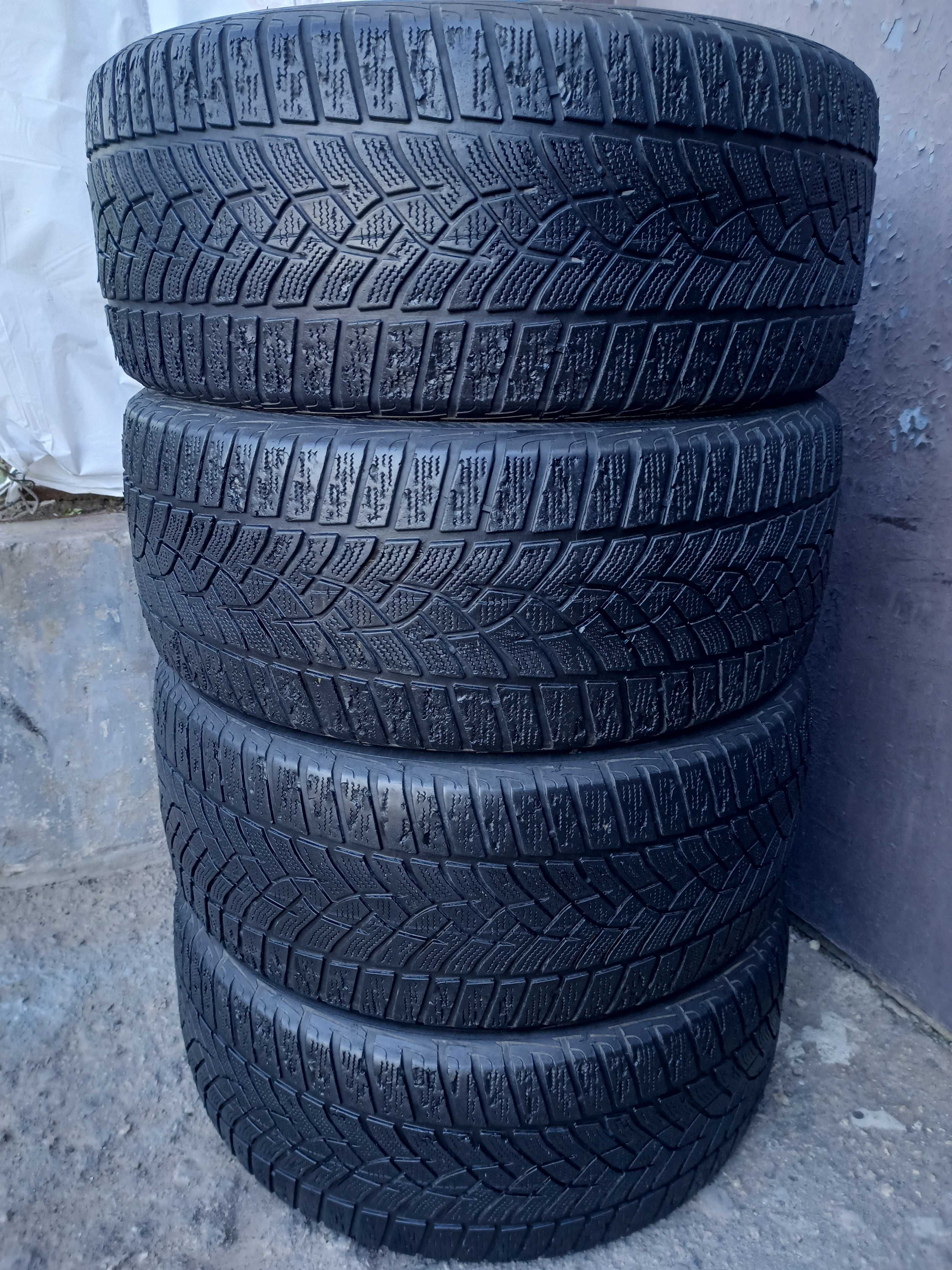 Шины 235/45R18 GOOD YEAR ULTRA GRIP, 4 штуки.