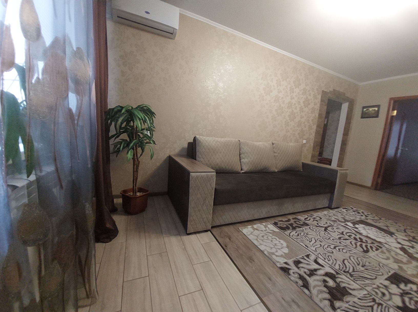 2-х кім.кв.р-н Лікарні. Надаю чеки з QR кодом.