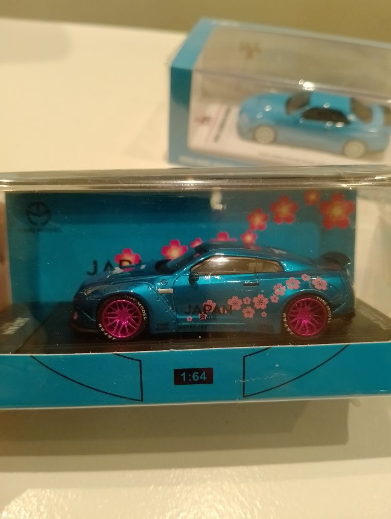 Model TimeModel Nissan r35 1:64