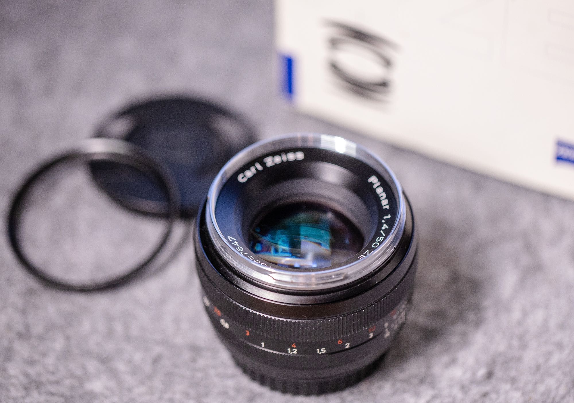 Carl Zeiss Planar 50 mm f/1.4 T ZE / Canon