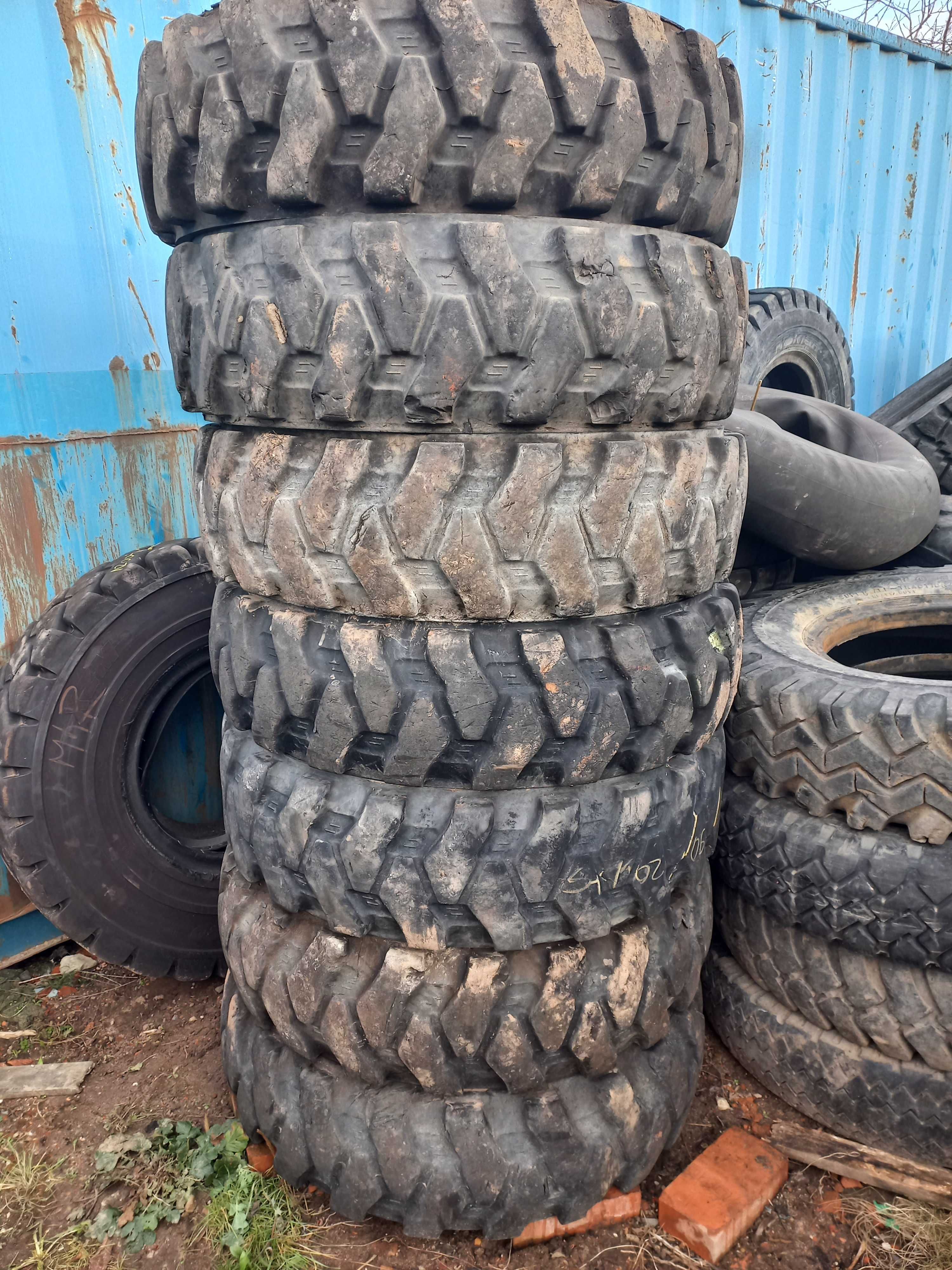 10.00-20 ,295/90-20 koparka cat,liebherr,doosan,jcb
