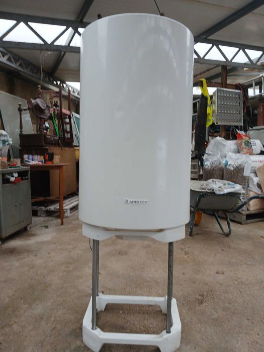 Termo-acumulador Ariston 150L