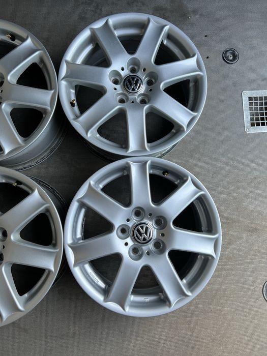 Диски 5 112 R16 Volkswagen passat b8 Jetta b7  Golf Skoda Octavia