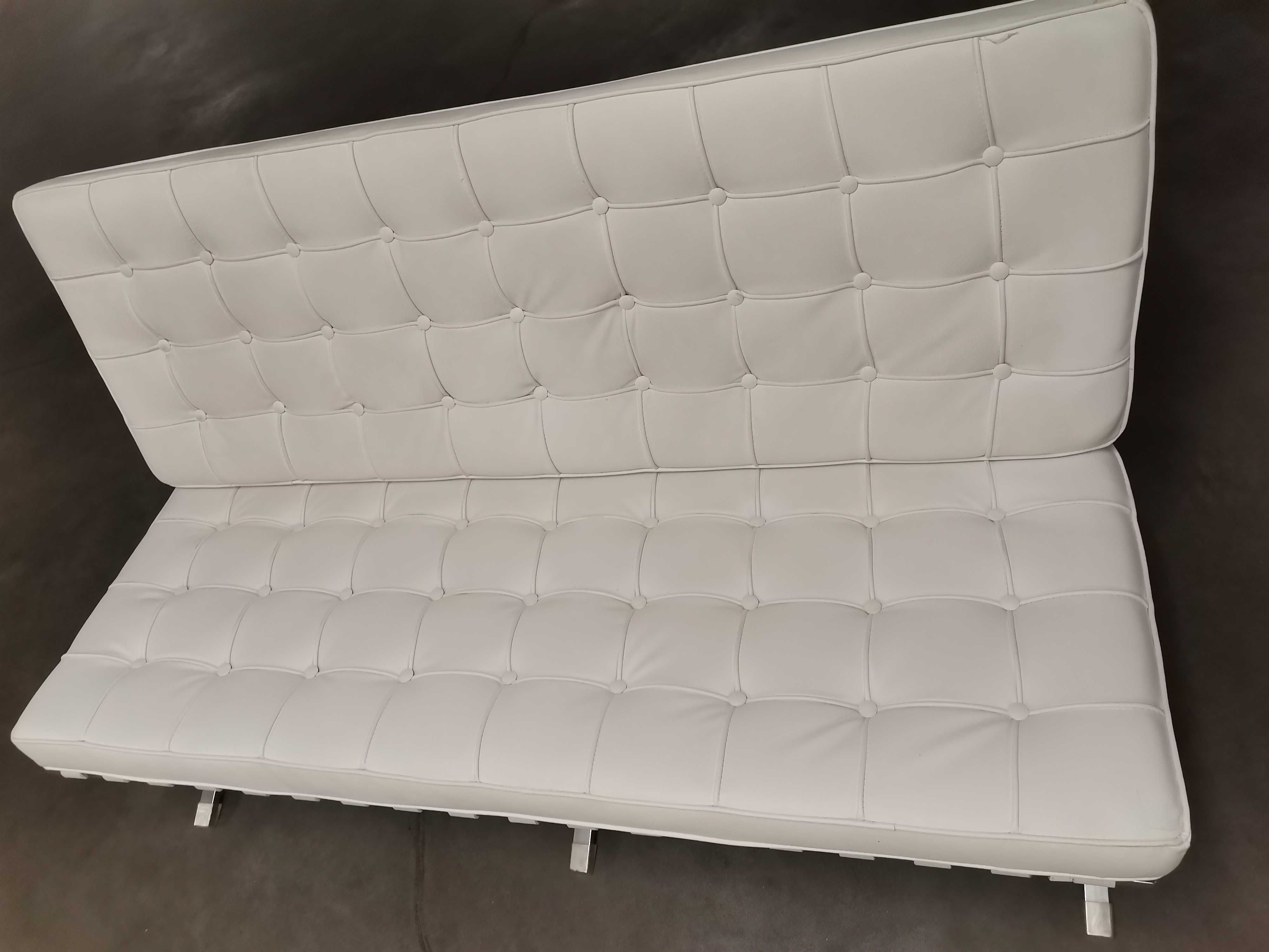 Biała pikowana sofa inspirowana Barcelona/ Nowa 5939