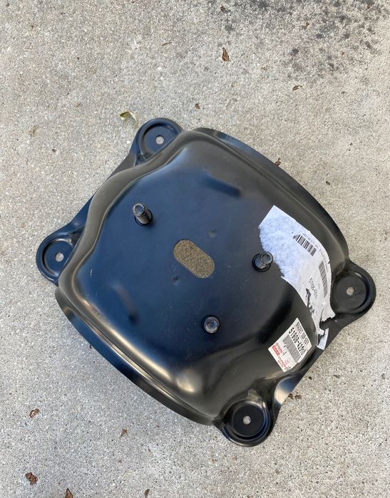 Suporte Roda suplente Toyota RAV4 Ano 2000