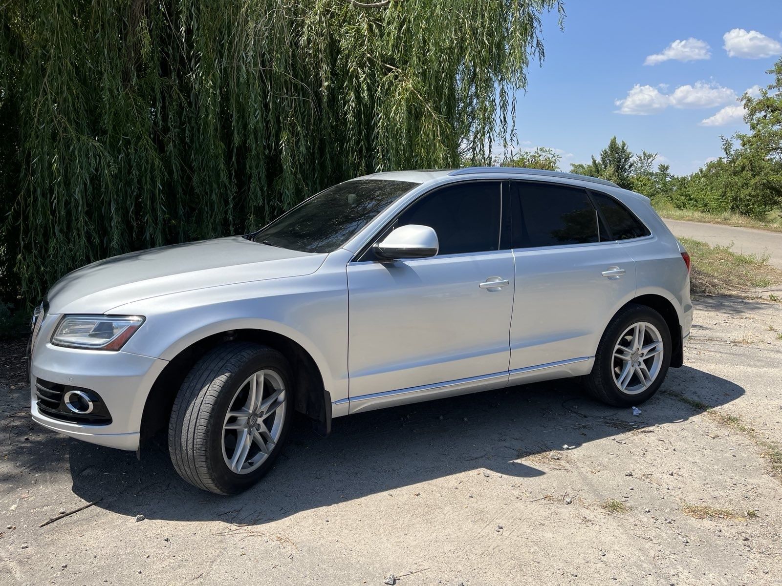 Audi Q5 PREMIUM PLUS 2013 2.0 Quattro
Автомобіль у відмінному стані, п