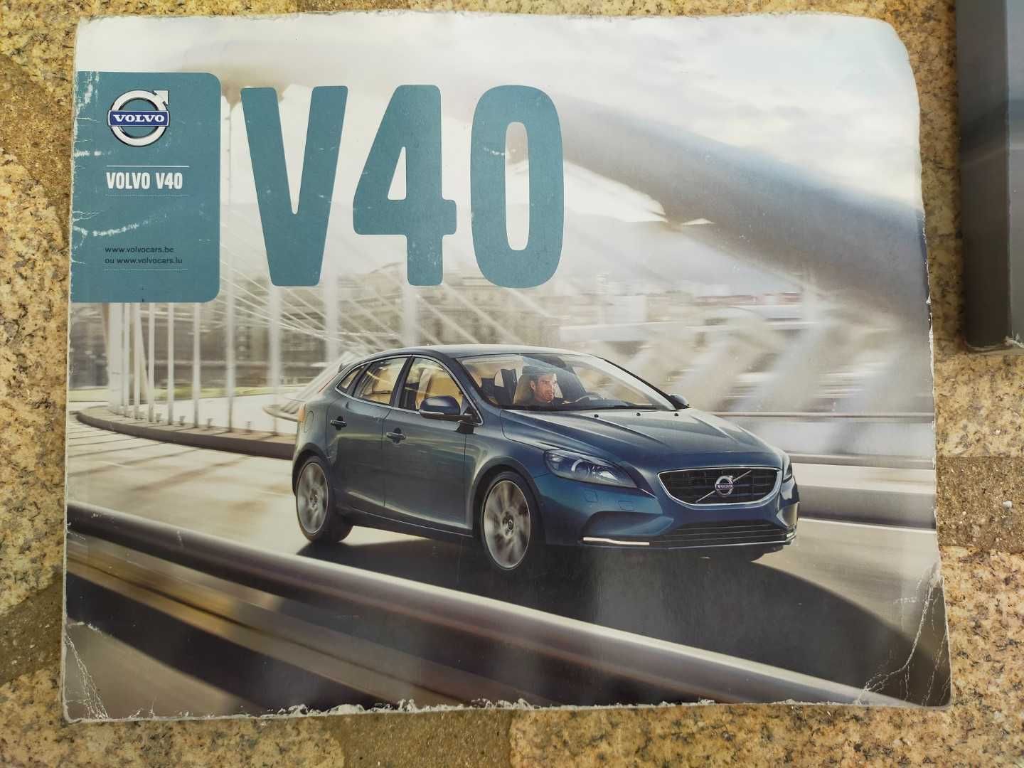 Volvo V40 - Manuais do Veículo