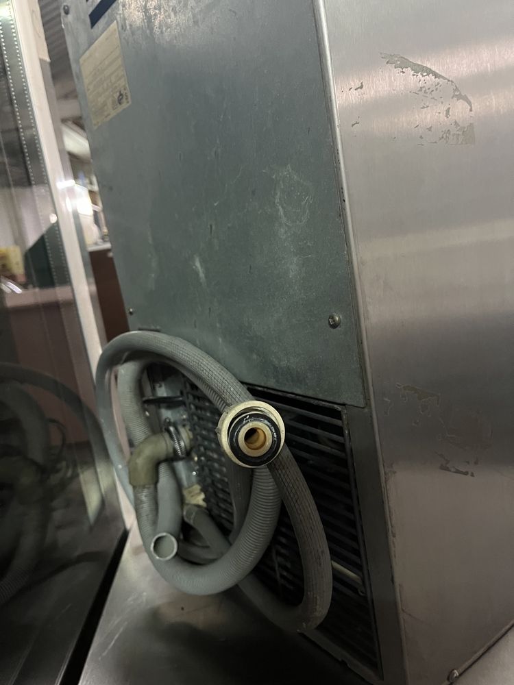 Maquina de gelo em inox FAEMA