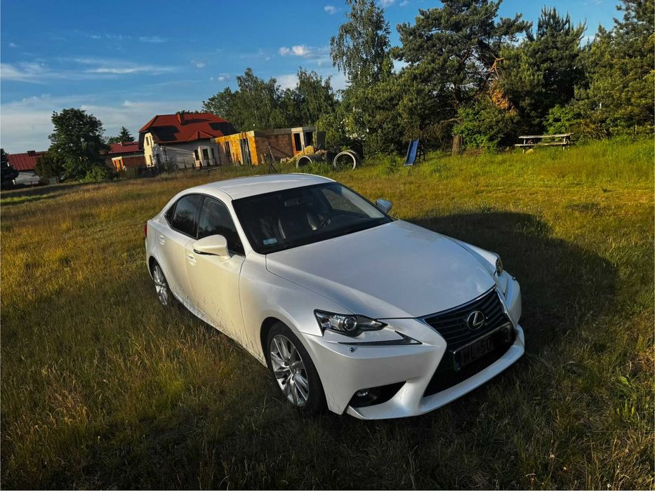 Lexus IS200T BIAŁA PERŁA rok  2016/2017