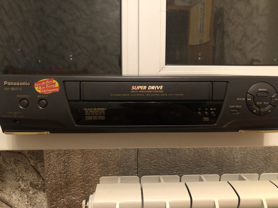 Видеомагнитофон PANASONIC