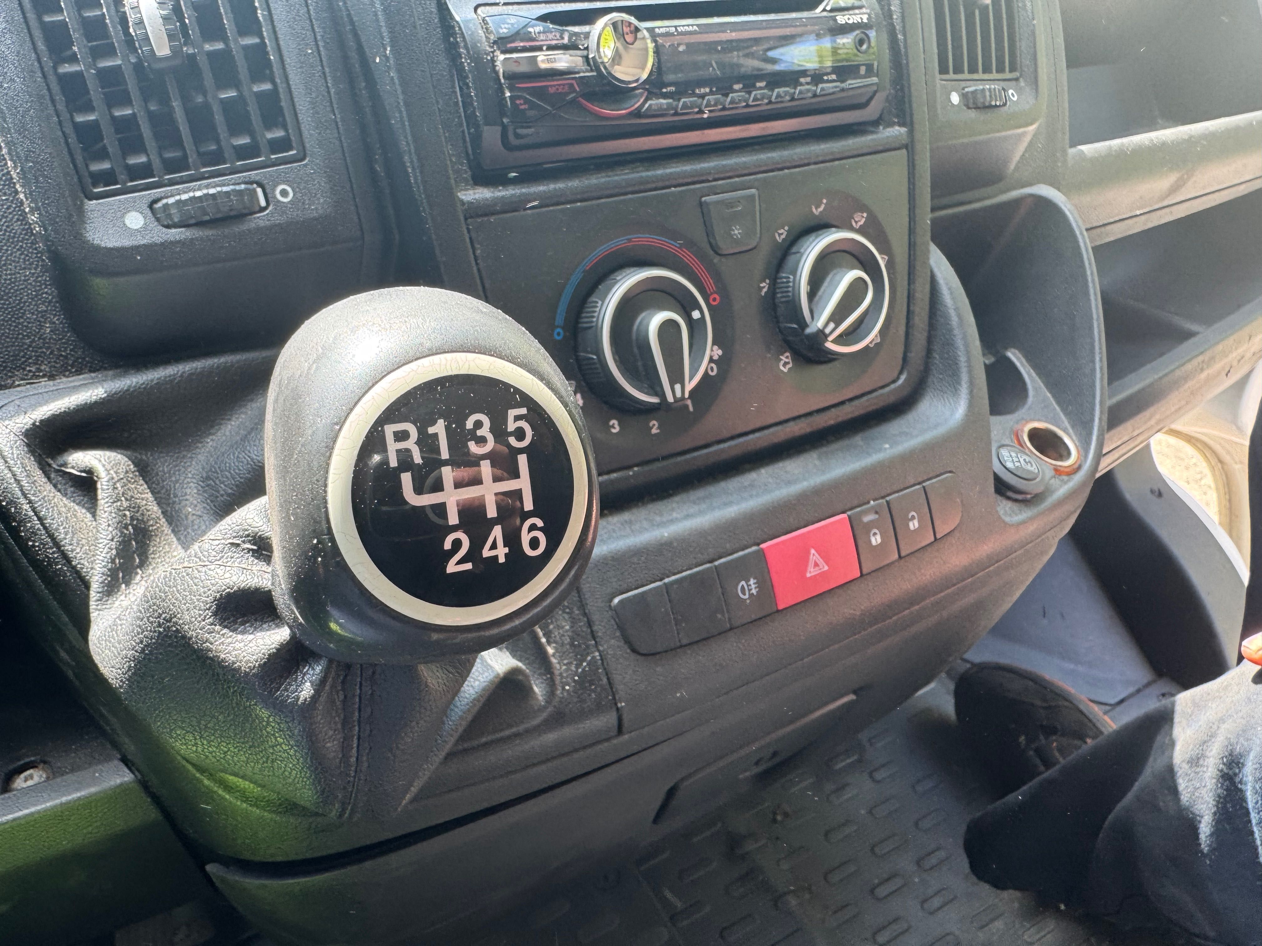 Citroen Jumper kontener + winda, cena z fv 23% ładowność 1442 kg