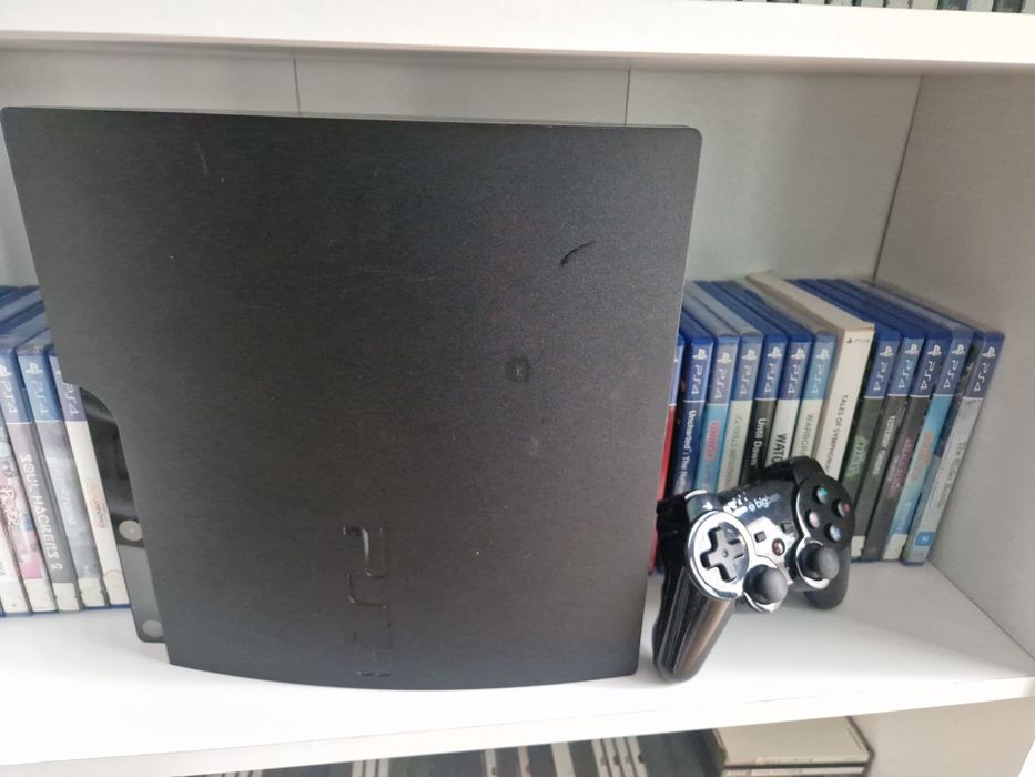 Ps3 slim wraz z padem PlayStation 3