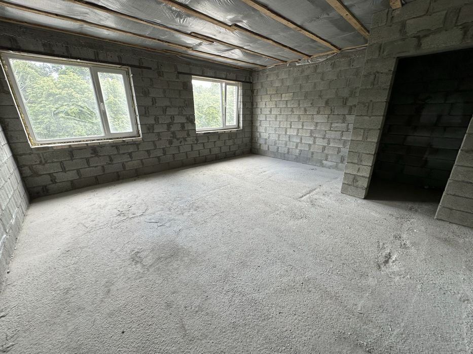 Продаж комерційного приміщення на Військбуді