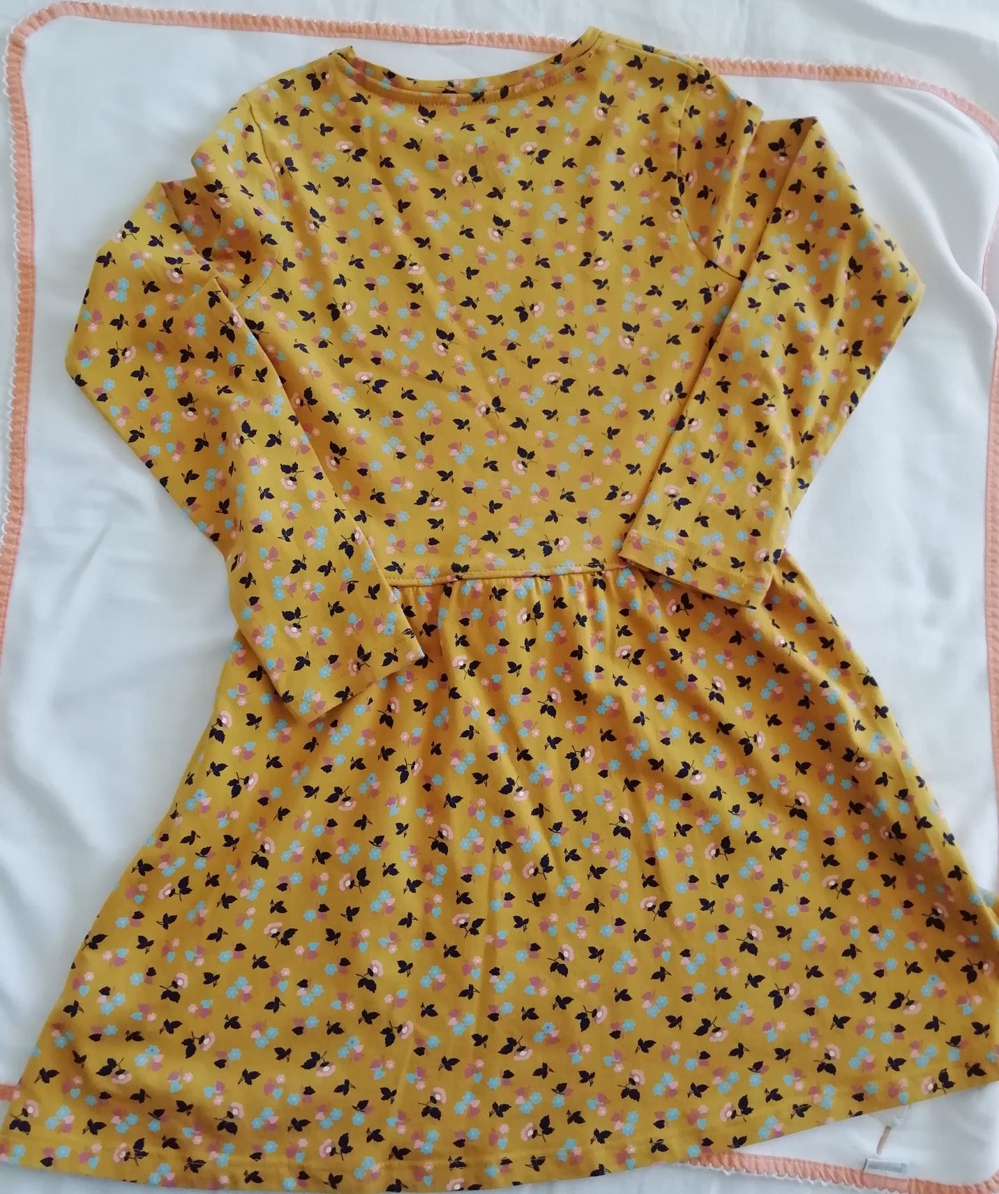 Vestido C&A menina 7 anos