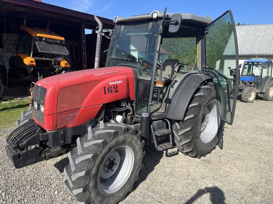 Massey Ferguson MF 2440 ST