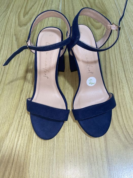 Босоніжки New Look 35-36 розмір