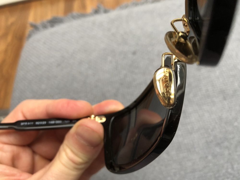 Okularu przeciwsłoneczne UVA/UFB marki Prada