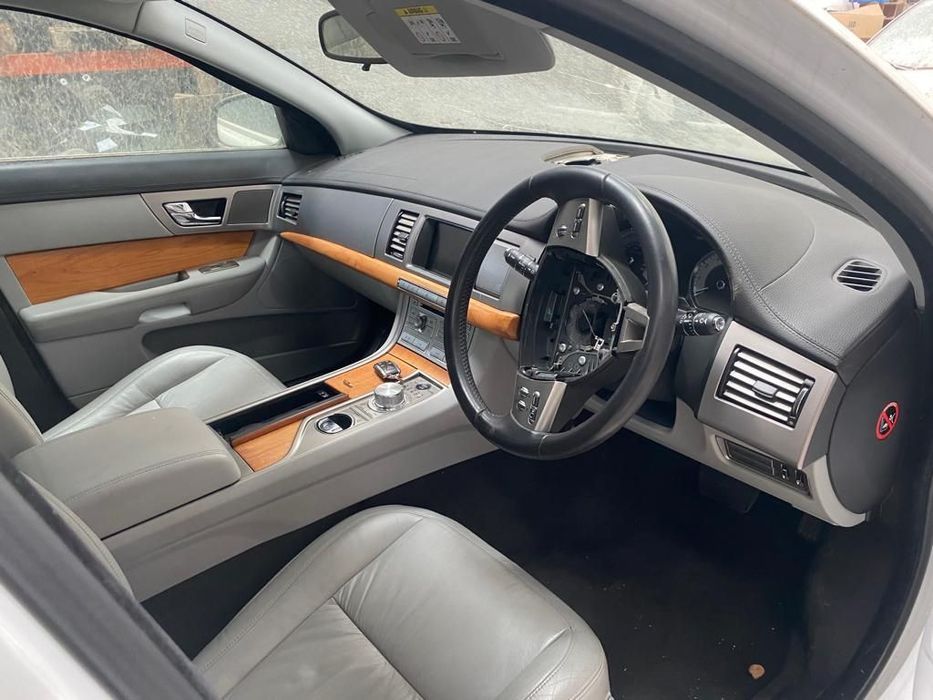Jaguar XF V6  Para Peças