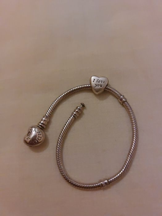 Pulseira Pandora com Conta