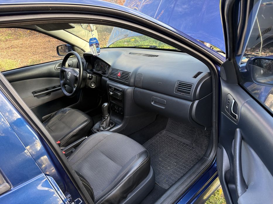 Продам Шкода Тур 1.6