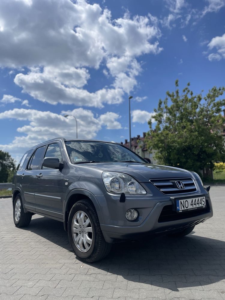 Pojemny SUV Honda CR V 2 LPG 4x4