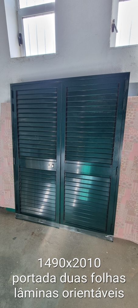 Portas diversas em PVC e Aluminio