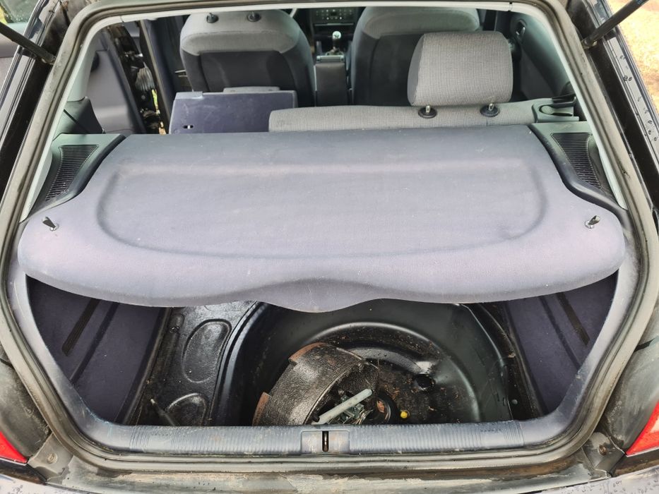 PÓŁKA BAGAŻNIKA tylna Audi A3 8L 2002r 5drzwi