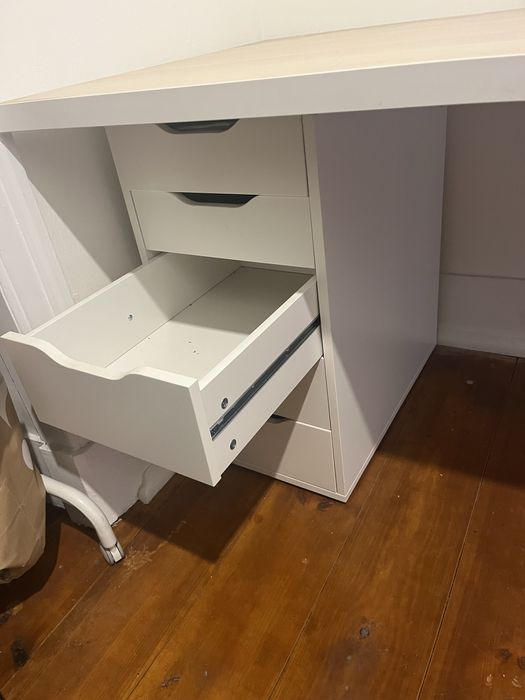 Secretária ikea branca