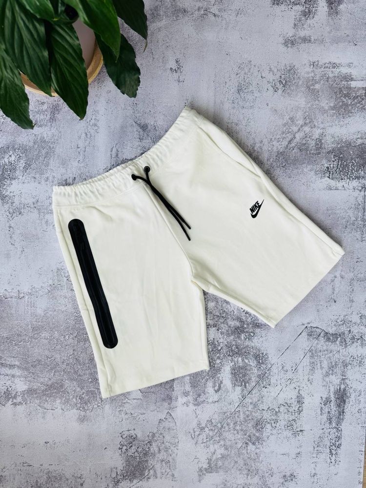 Шорти nike tech fleece найк теч фліс чорні сірі білі  сині s m l xl