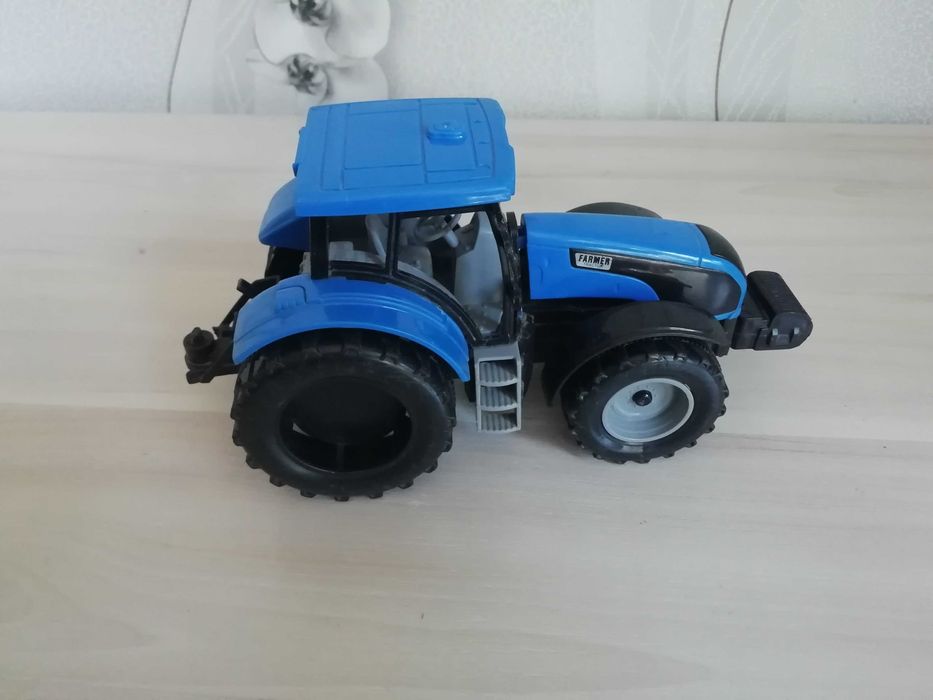 Продам трактор дитячий