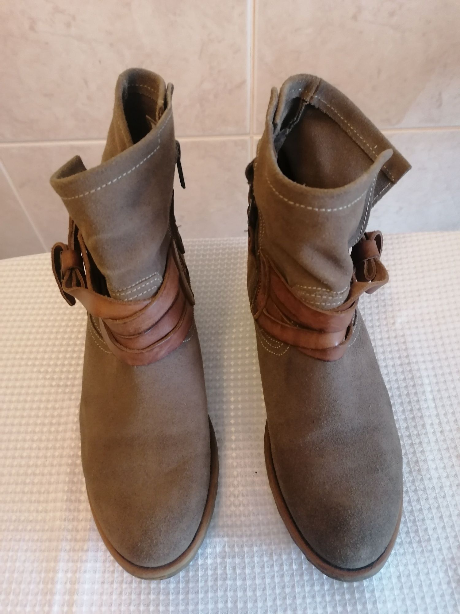 Botins pele, castanhos, 38