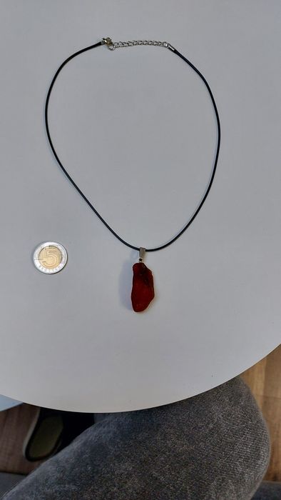 Zawieszki z bursztynu