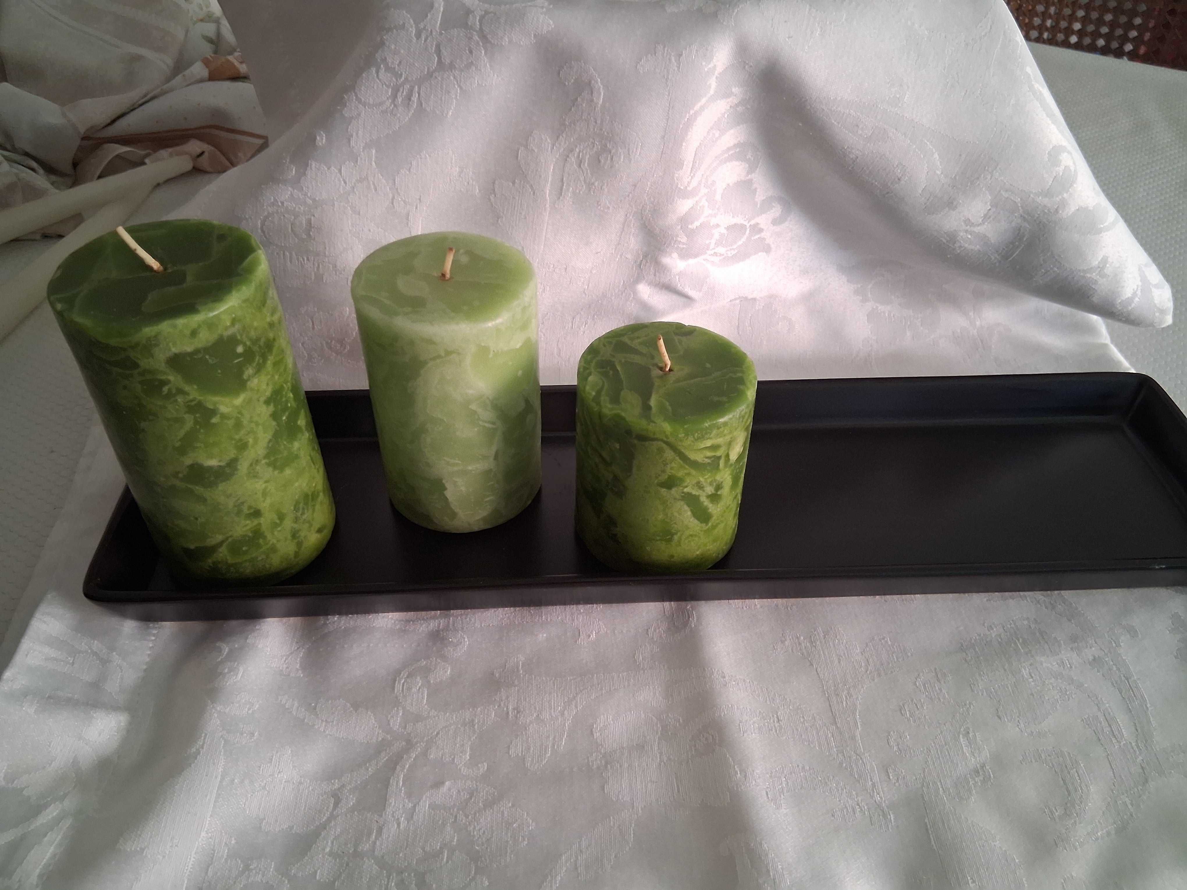 Base com 3 velas verdes decorativas (Portes incluídos)