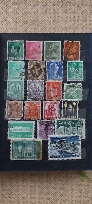 Stare znaczki pocztowe oraz klaser