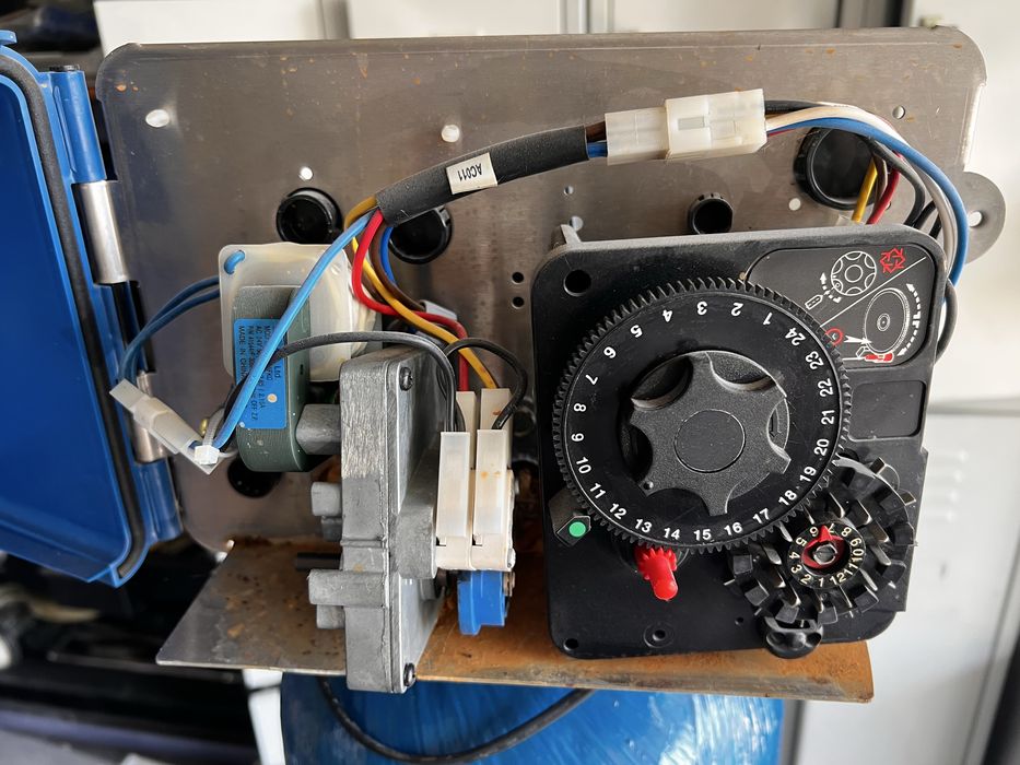 Odzelaziacz z głowicą mechaniczna